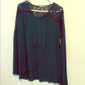 Woman’s maurices top